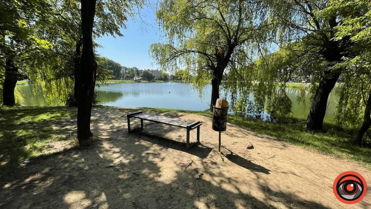 Сідайте, не покалічтеся | Як нині виглядає зона відпочинку на міському озері 5