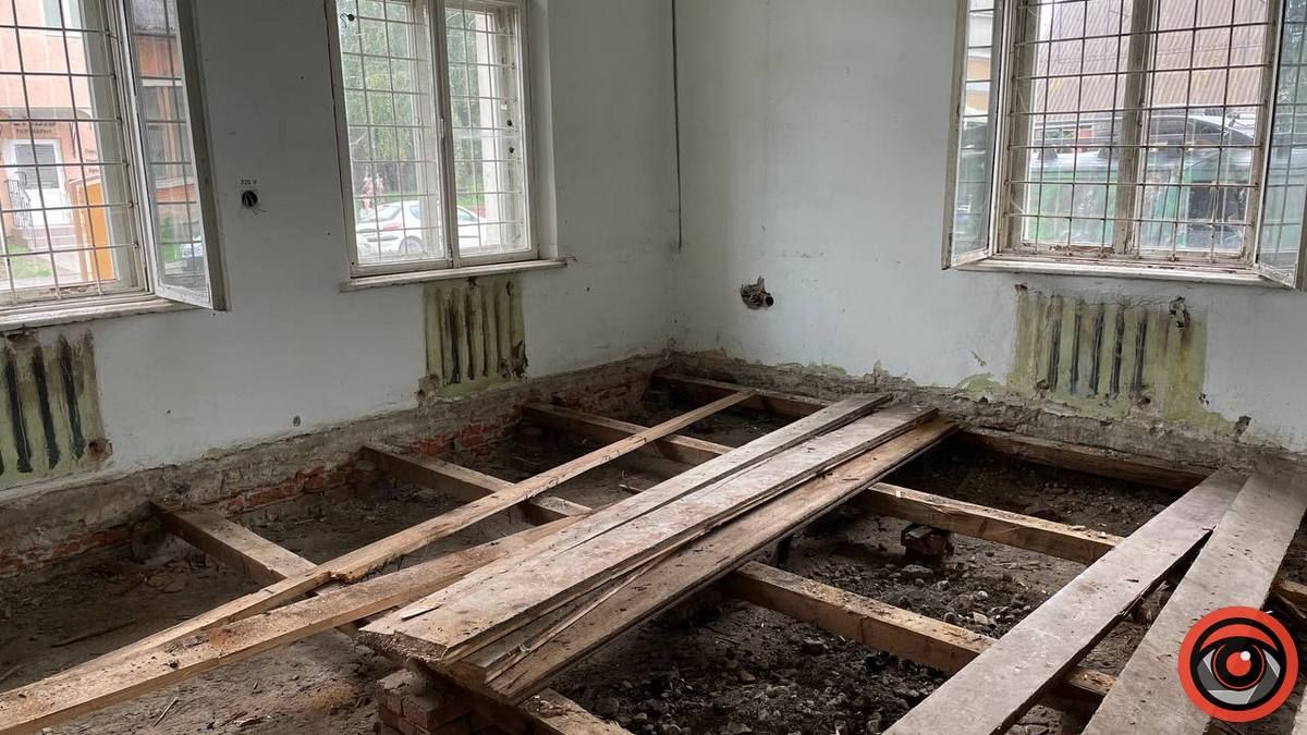 У Соколі розпочали заміну підлоги 1