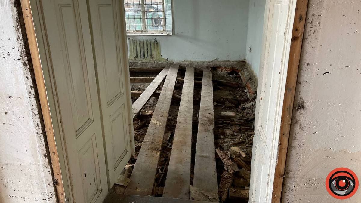 У Соколі розпочали заміну підлоги 3