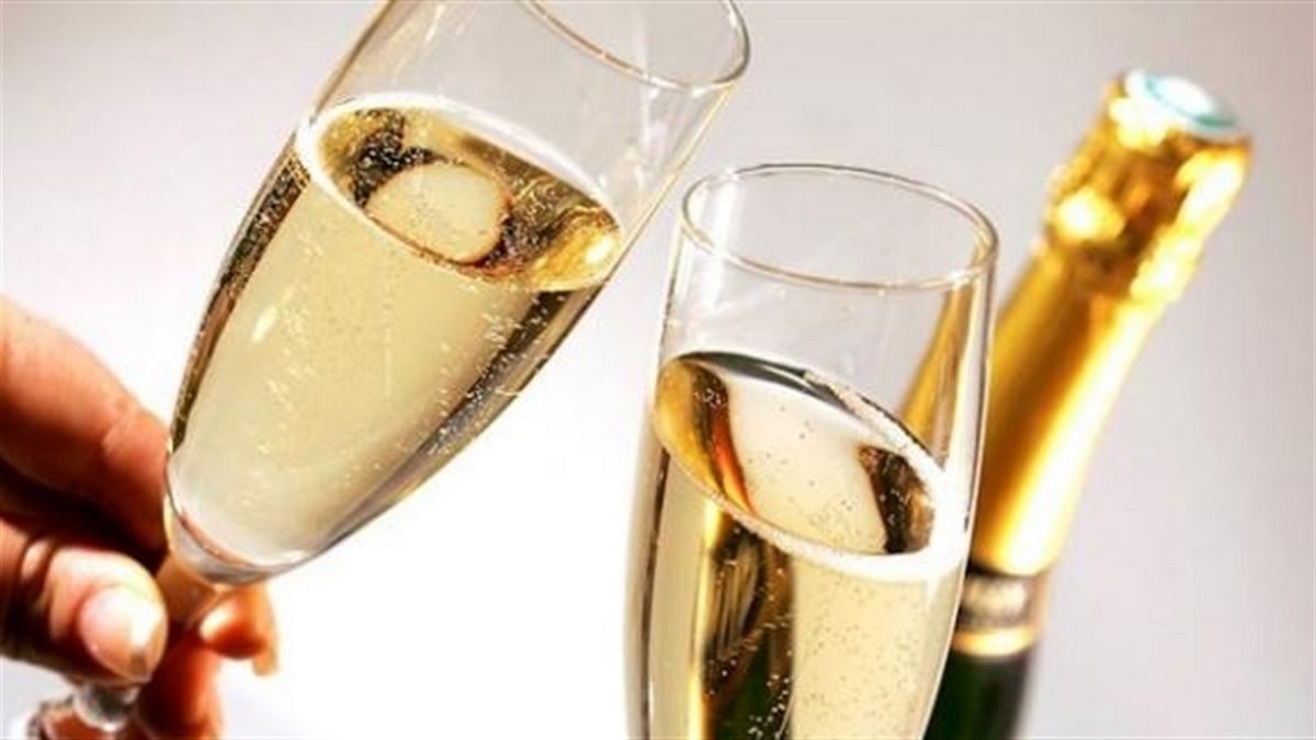 Від зіпсованого вина до витонченого напою | історія шампанського 2