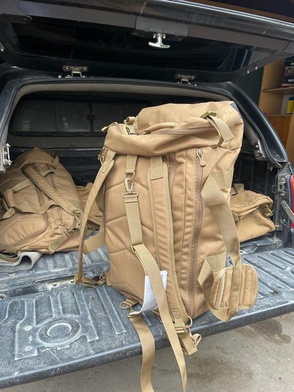 Медики 10-ї бригади отримали тактичні рюкзаки з найнеобхіднішим 2