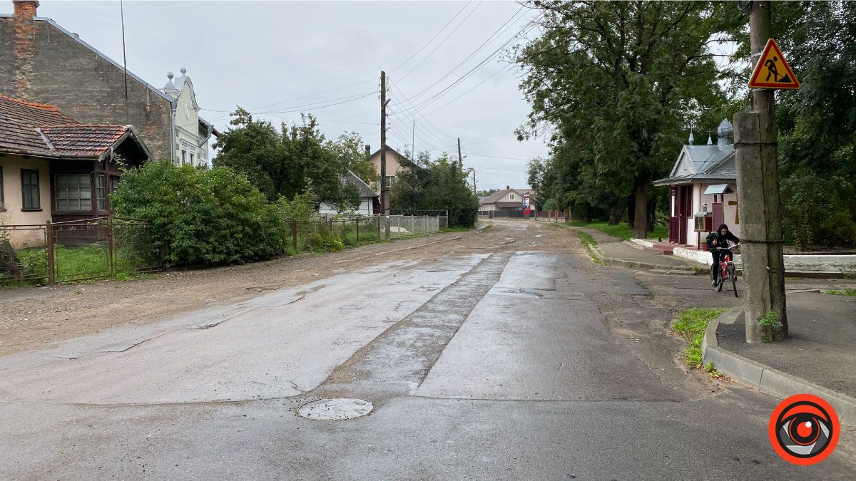 Наболіле: коли полатають вулицю Довбуша у центрі Коломиї? 1