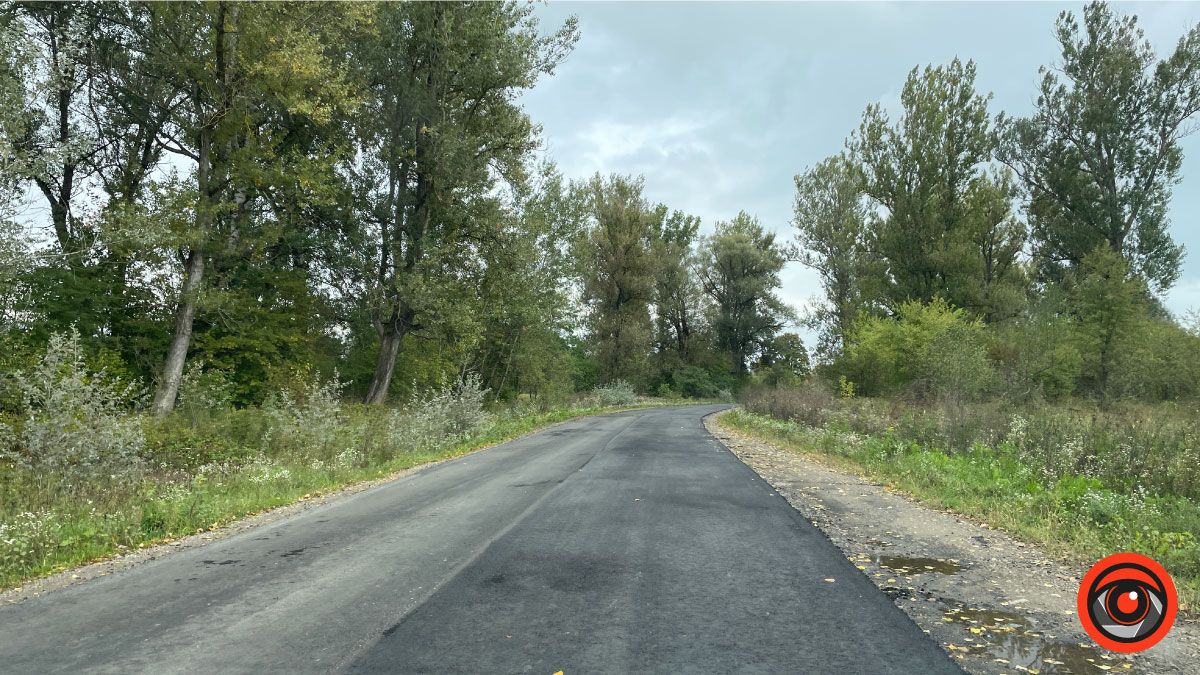 Між селами Грушів і Корнич постелили новий асфальт 7