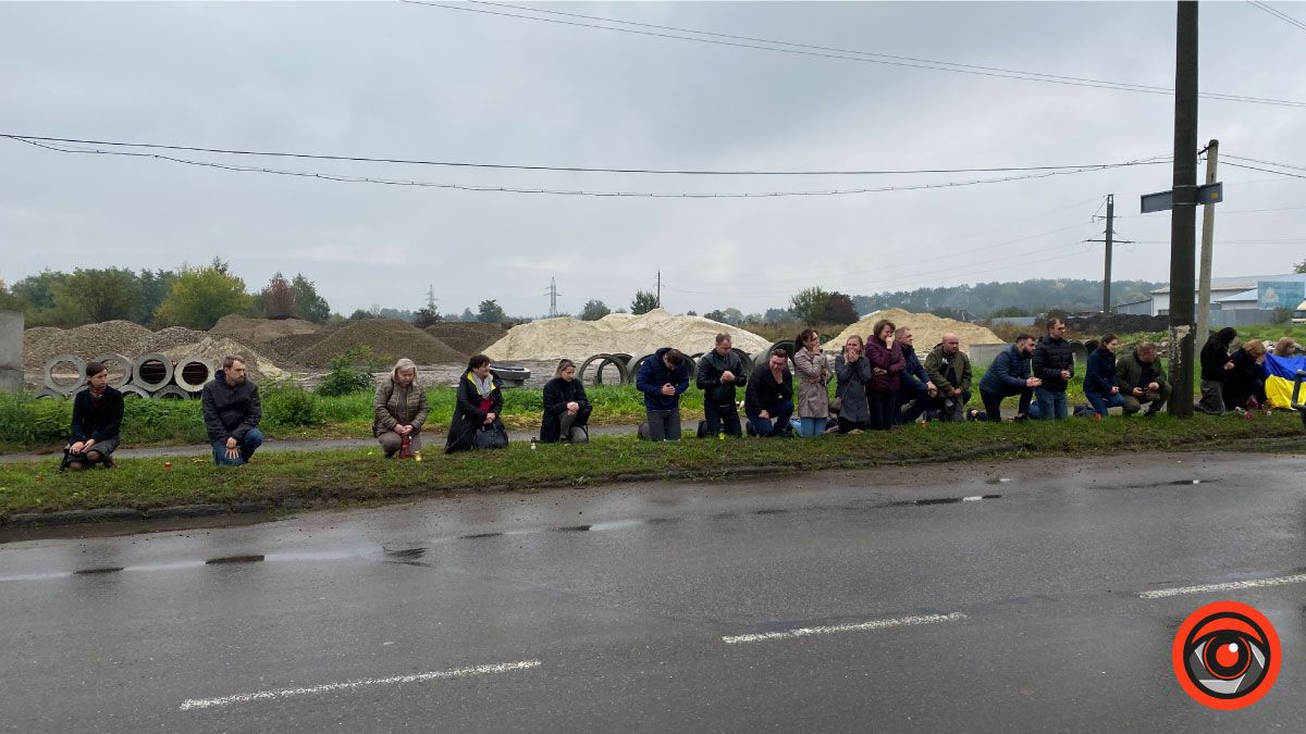 Сотні коломиян зустріли тіло загиблого Любомира Бордуна 10