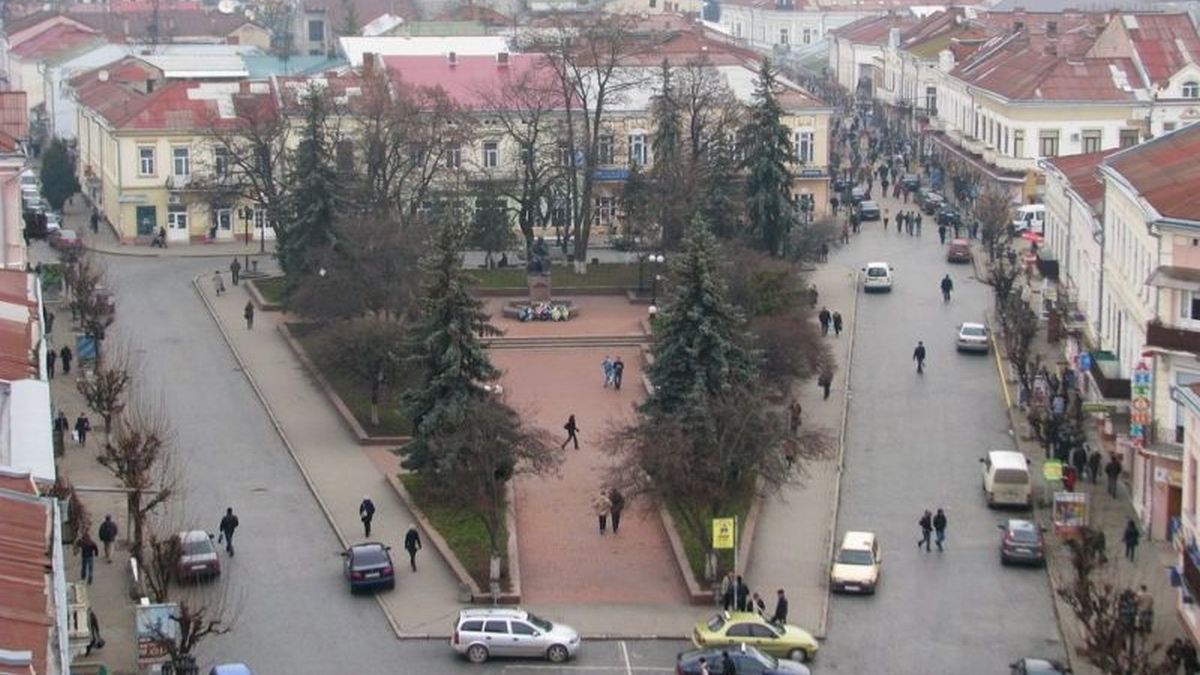 У серці Коломиї розпочався демонтаж площі Відродження 2