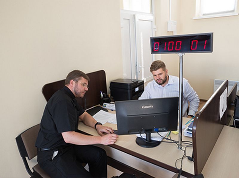 Ті, хто врятував нас від черг і хабарів: 6 вересня професійне свято адміністраторів ЦНАПів 5