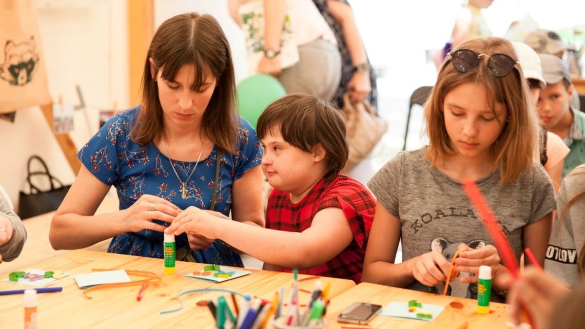 Творимо для настрою - благодійний захід п'ятниці