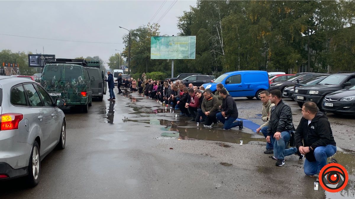 Сотні коломиян зустріли тіло загиблого Любомира Бордуна 2