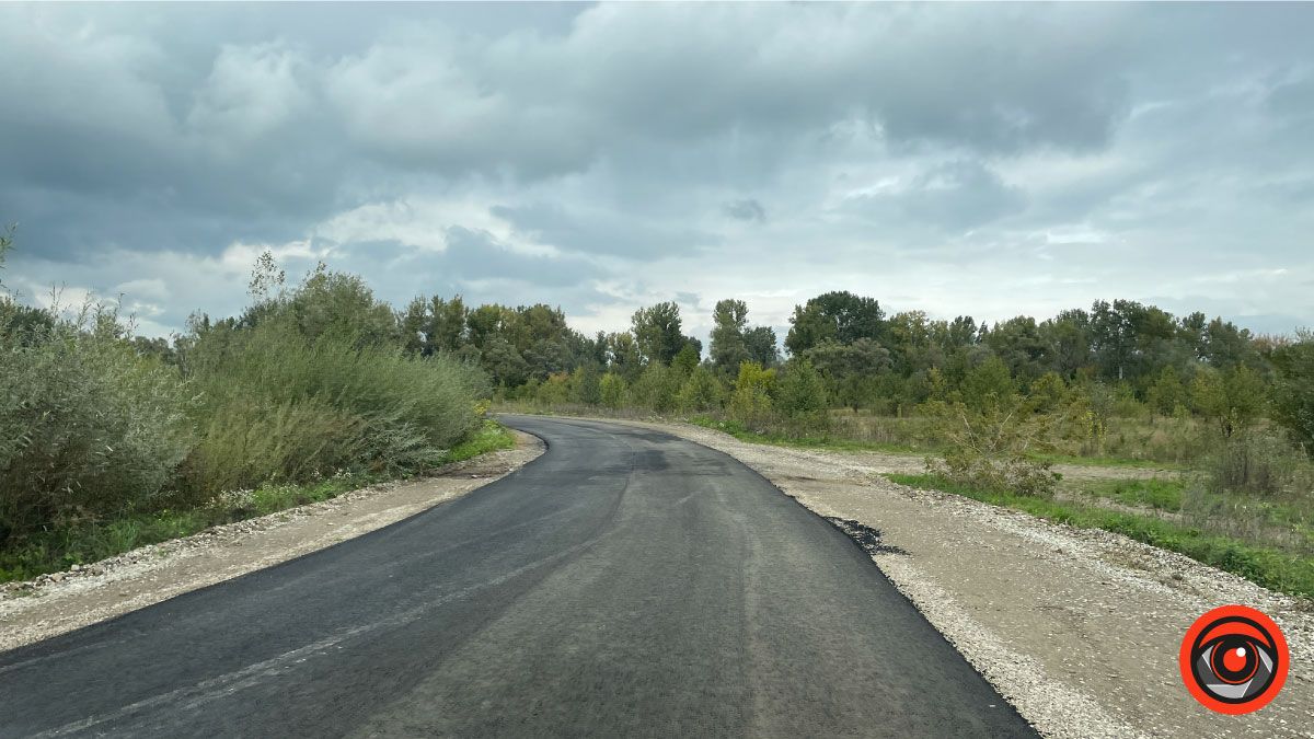 Між селами Грушів і Корнич постелили новий асфальт 1