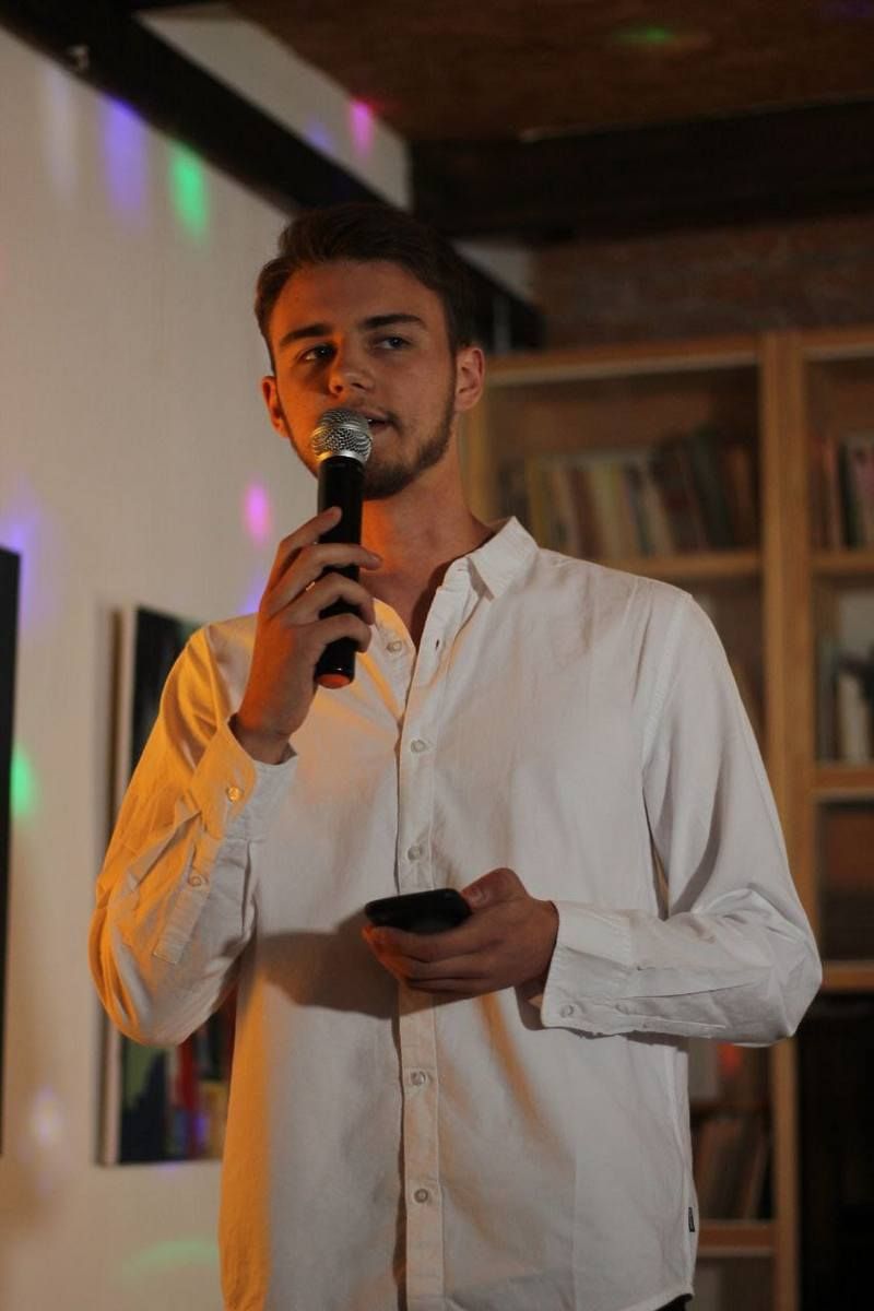 На вечорі музики та поезії зібрали кошти для ЗСУ 1