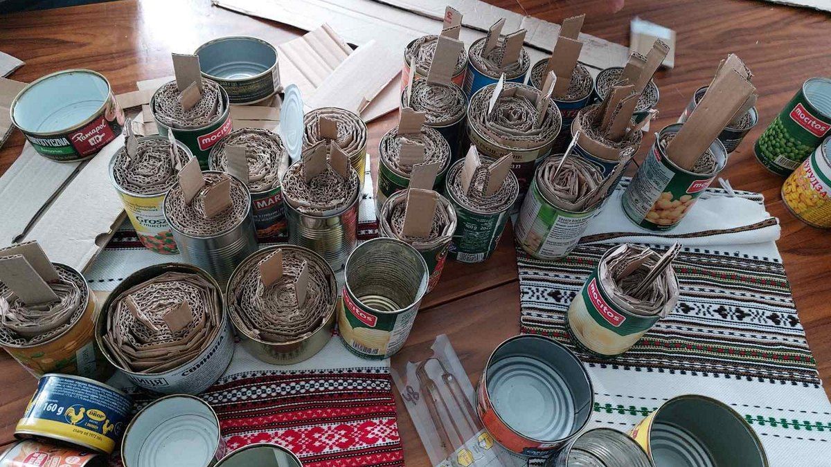 У Печеніжині відбувся майстер-клас з виготовлення окопних свічок 7