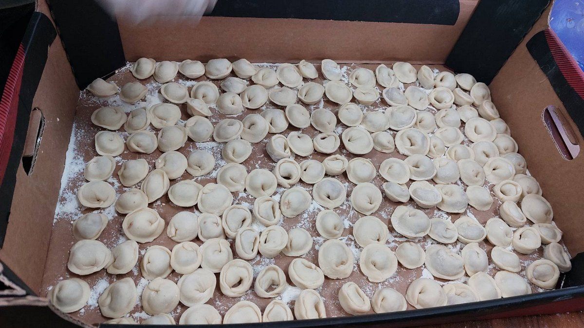 У Печеніжині відбулась акція "Вареники перемоги" 4