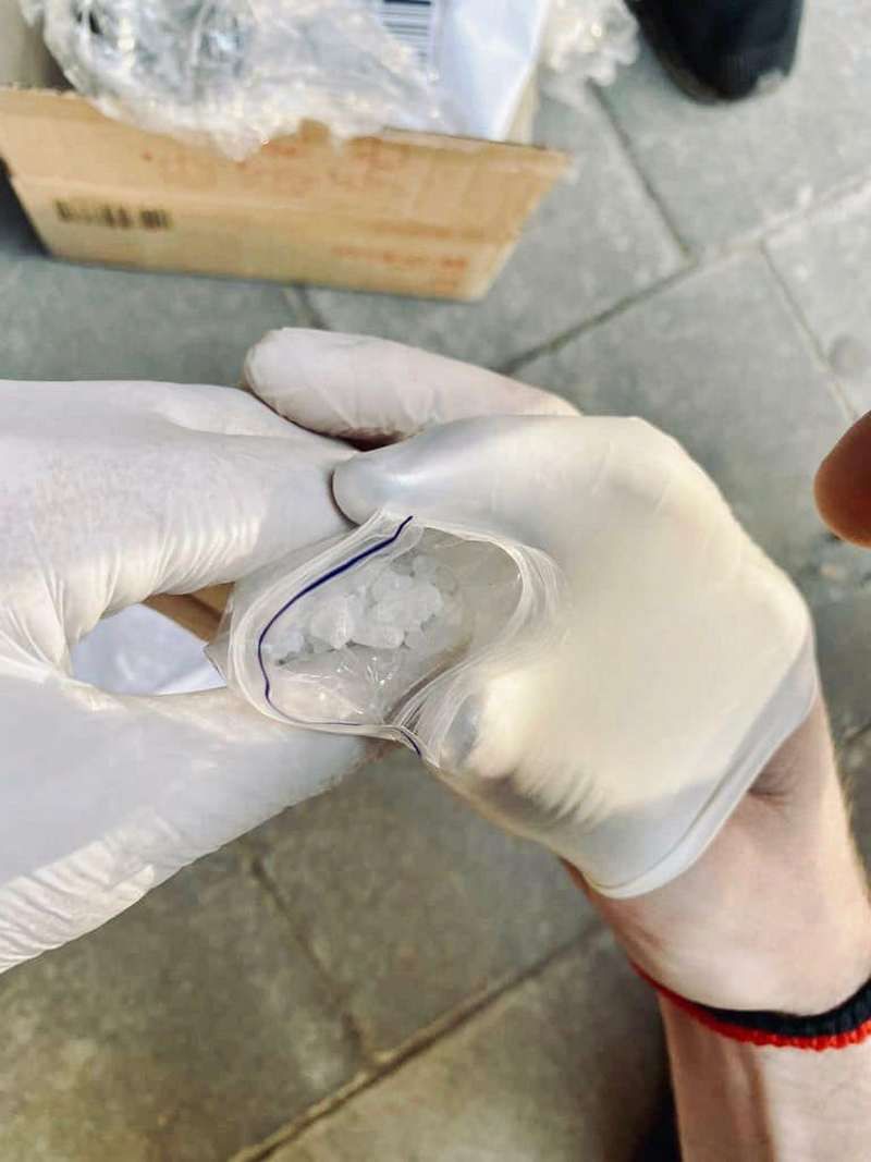 У Коломиї та Яремче поліція затримала наркоторговців 4