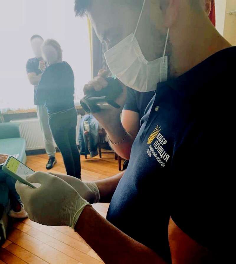 У Франківську шахрайка масштабно ошукала довірливих інтернет-покупців 2