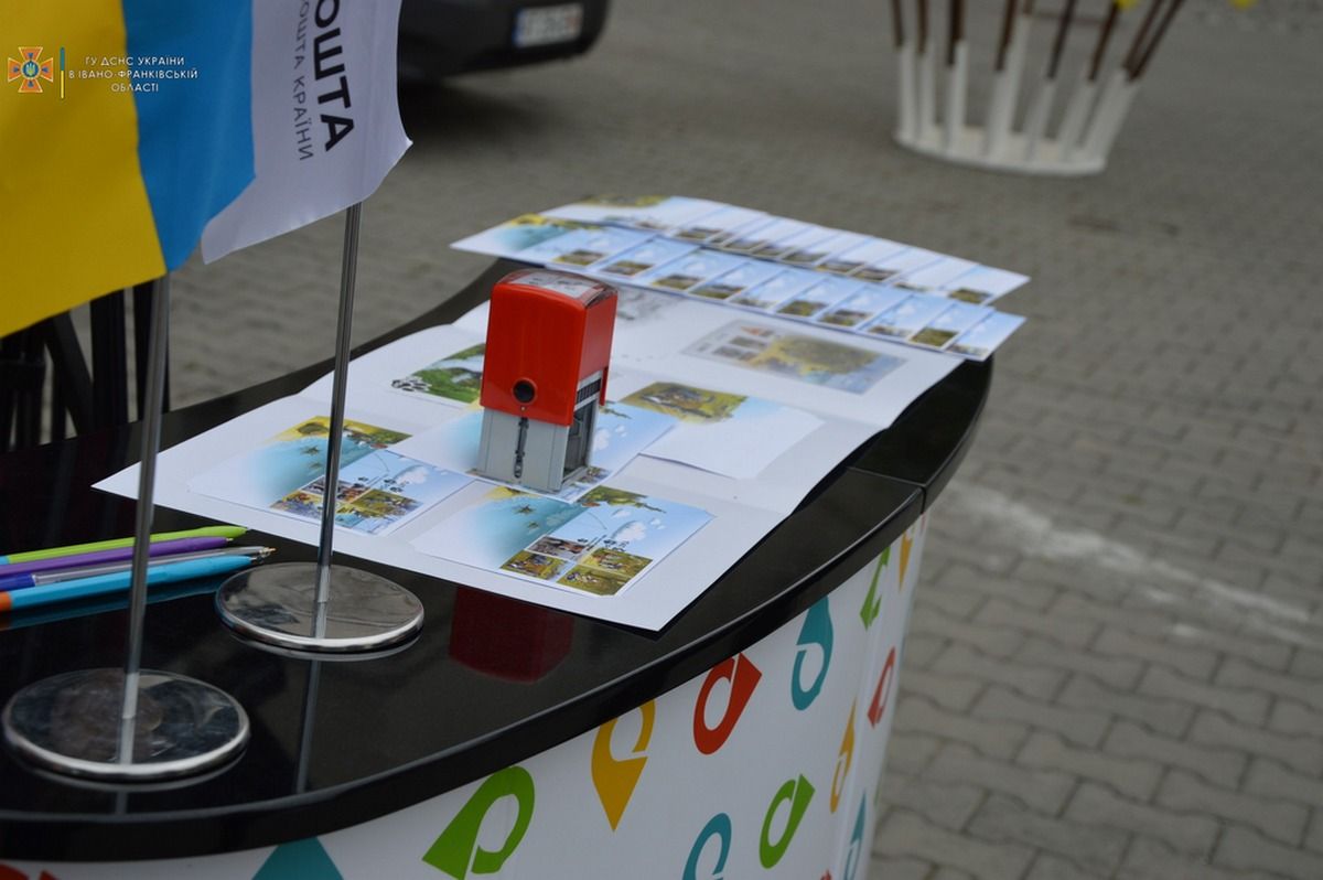 Пес Патрон відтепер на конверті: у Франківську погасили першу марку з легендарним собакою 2