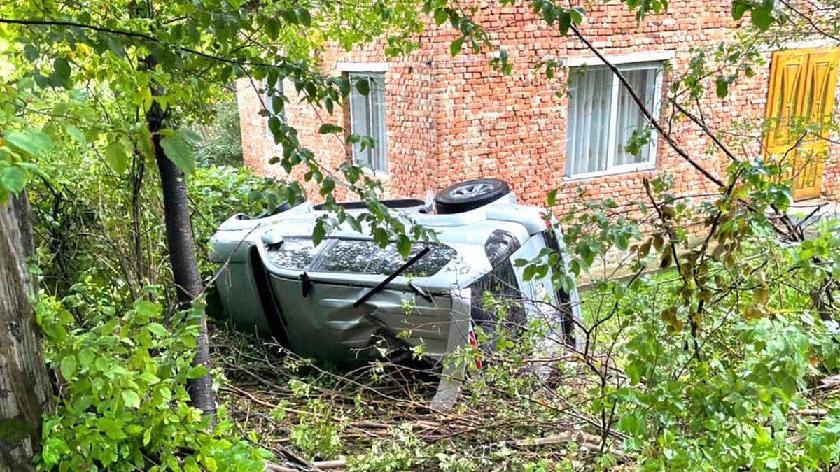 На Прикарпатті за вихідні трапилось три ДТП 2