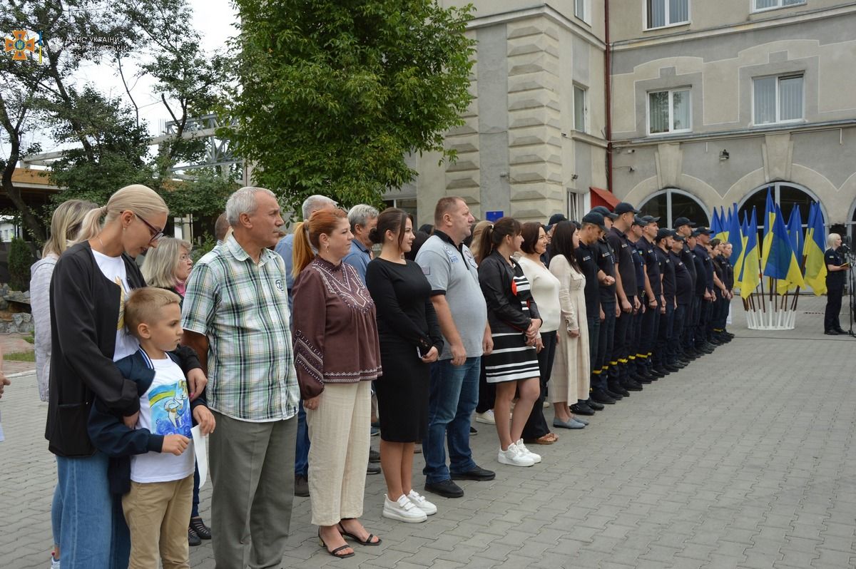 Пес Патрон відтепер на конверті: у Франківську погасили першу марку з легендарним собакою 6