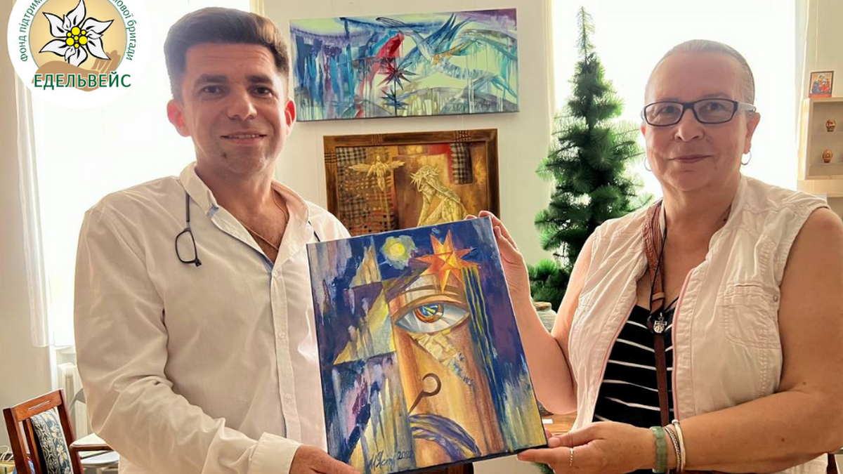 Понад 8 тис грн та 100 одноразових душів для десятки від небайдужих коломиян