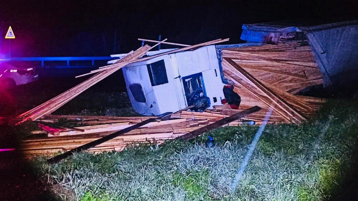 На Прикарпатті за вихідні трапилось три ДТП 4