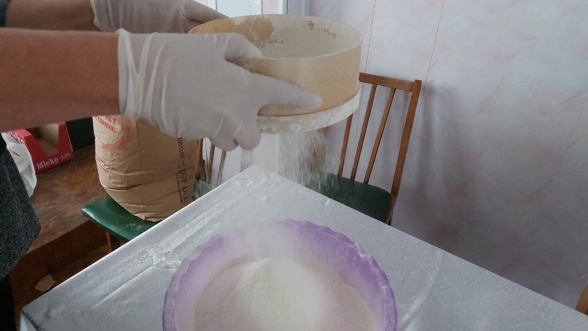 У Печеніжині відбулась акція "Вареники перемоги" 6