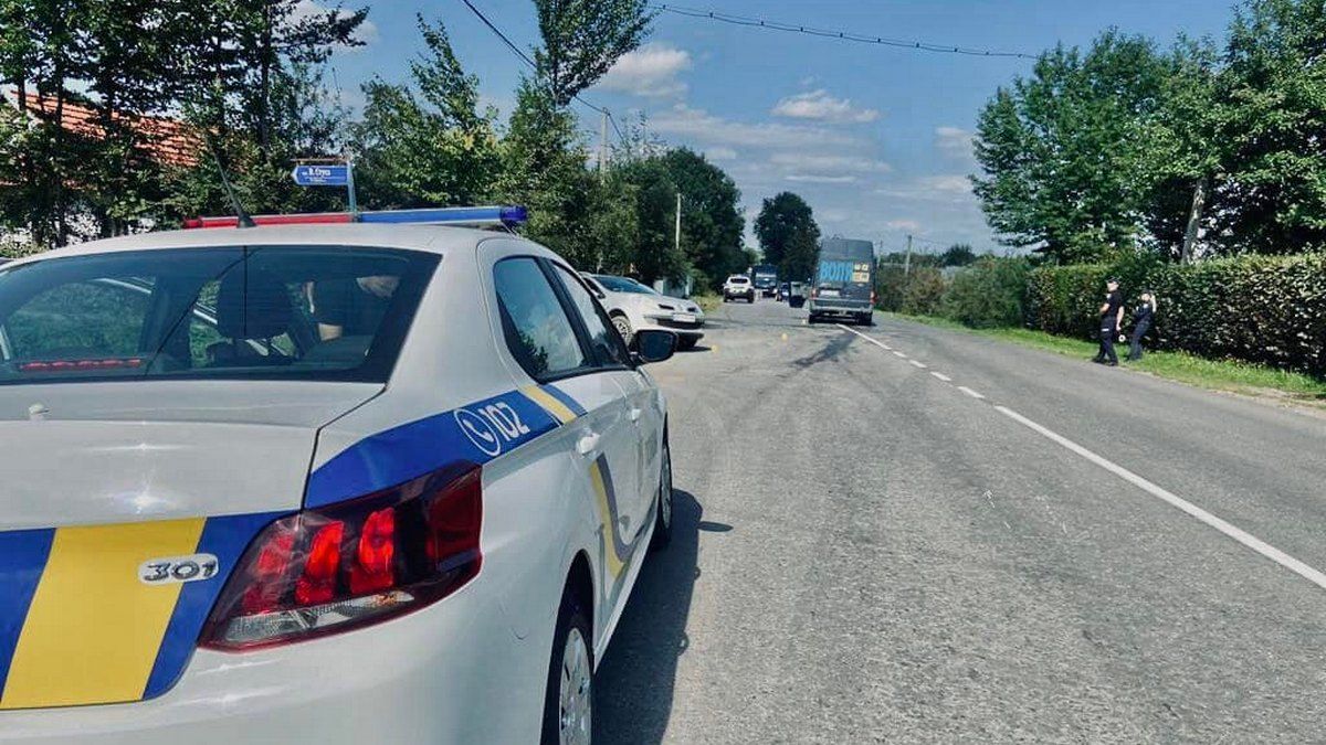 У Стопчатові зіткнулись дві автівки - одну людину госпіталізували 2