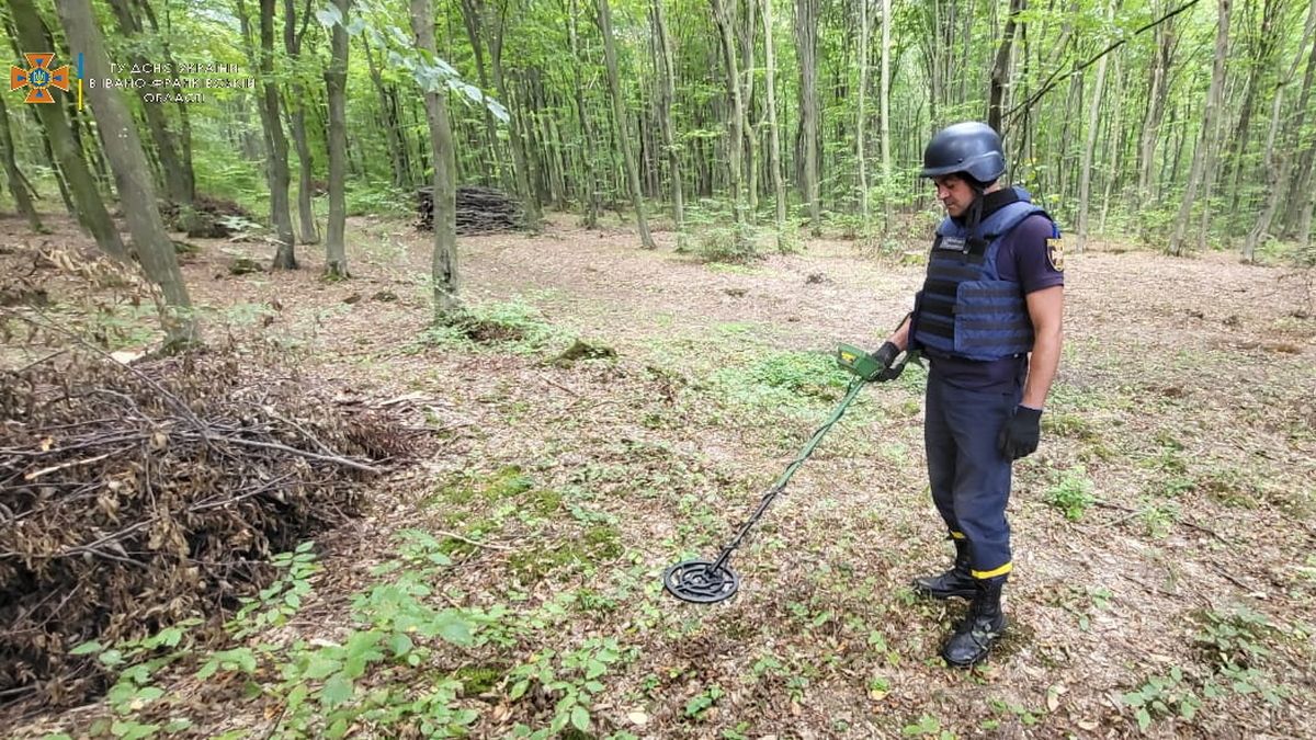 У Яблунівській ТГ знищили дві мінометні міни з ХХ століття