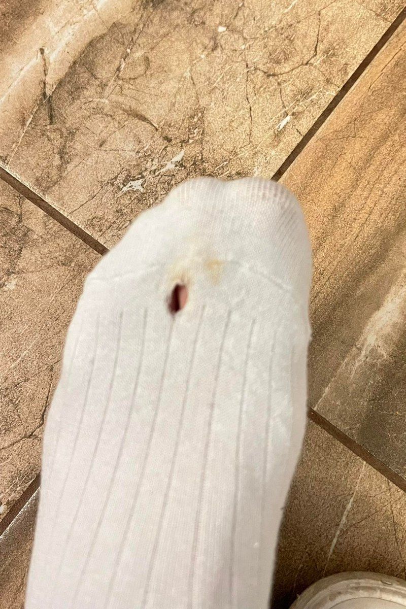 І так піде: на площі біля Писанки ремонтували тротуар кусачками 1