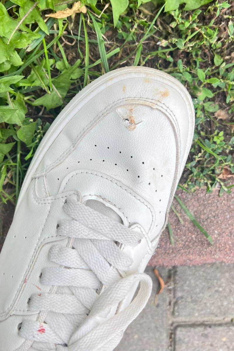 І так піде: на площі біля Писанки ремонтували тротуар кусачками 2