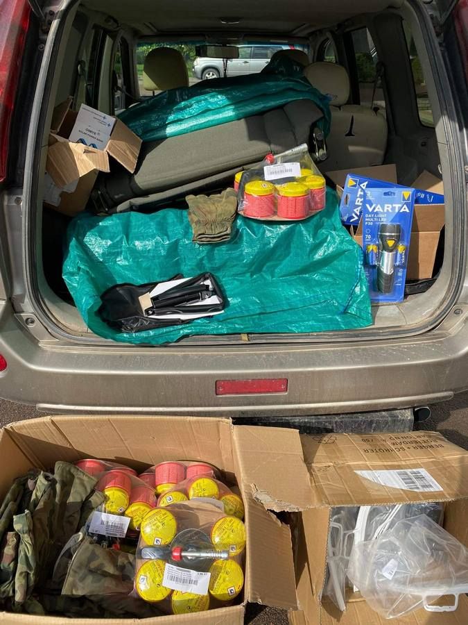 Чернятинські волонтери передали для військових гуманітарну допомогу 2