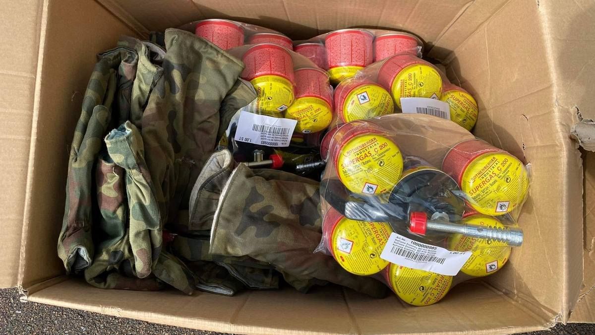 Чернятинські волонтери передали для військових гуманітарну допомогу 1