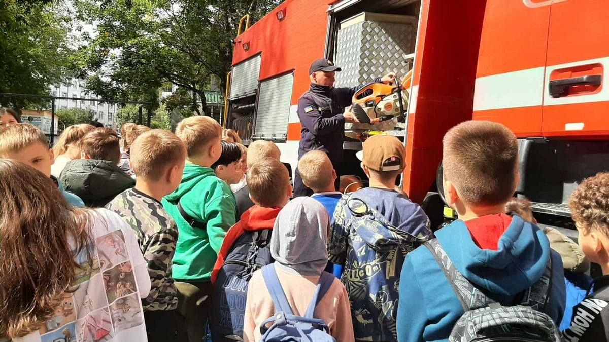 Екскурс у роботу рятувальників для учнів Снятинського ліцею 3