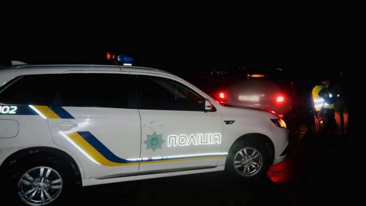 На Прикарпатті у пасажира легковика виявили гранату 2