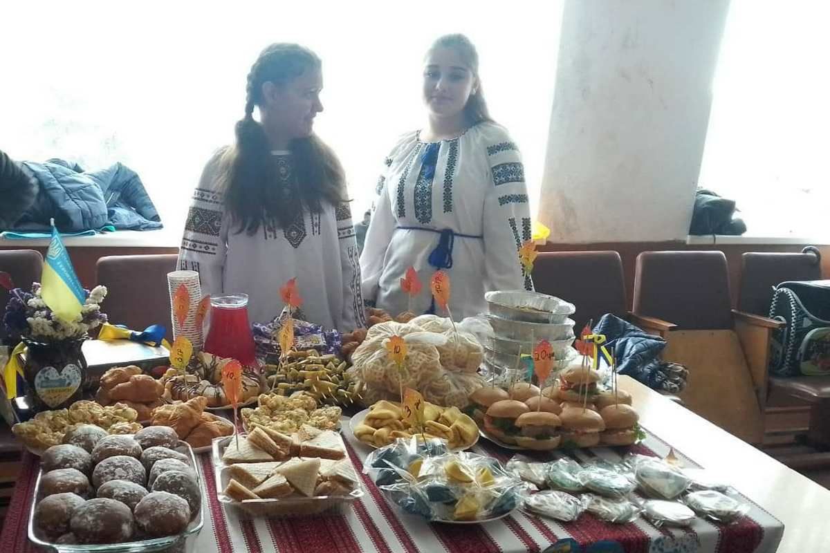 У Черемхові під час благодійного ярмарку зібрали понад 11 тисяч для ЗСУ 1