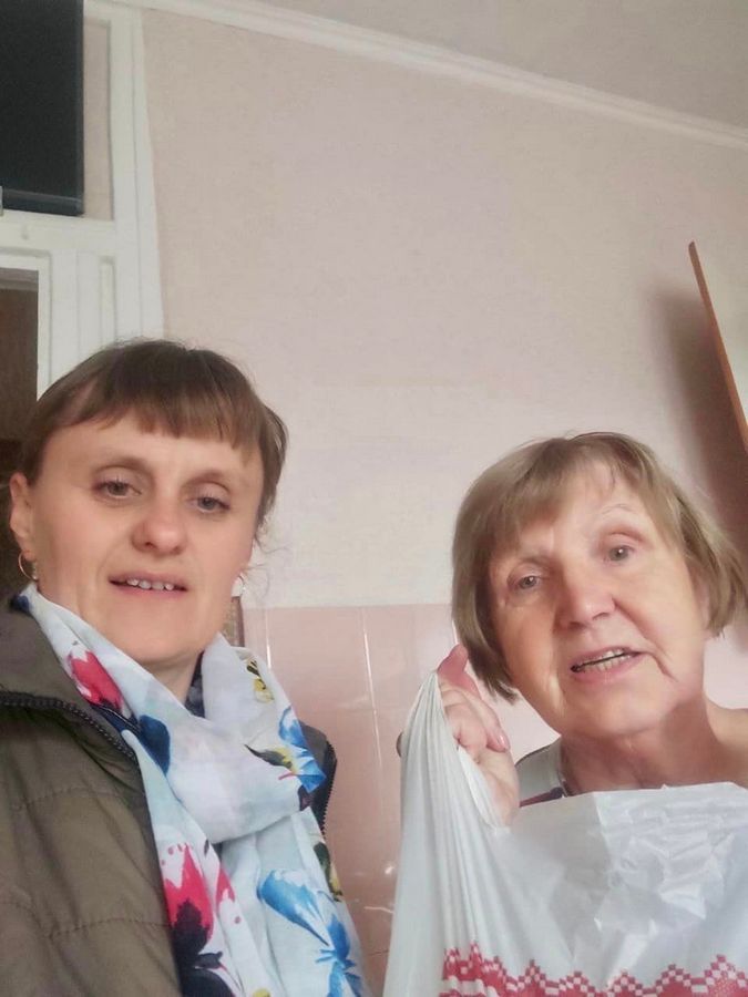 156 мешканців Коломиї похилого віку отримали подарунки 7