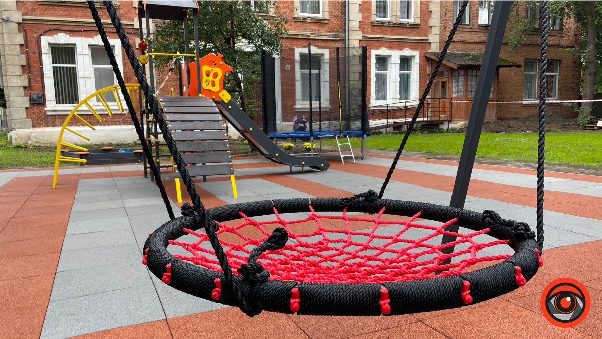 У Коломиї облаштували новий майданчик для дітей | Фоторепортаж 5