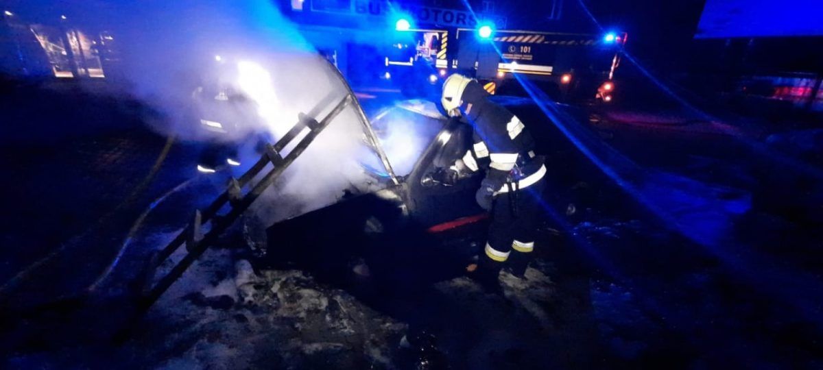 На об'їздній у Коломиї палав автомобіль 2