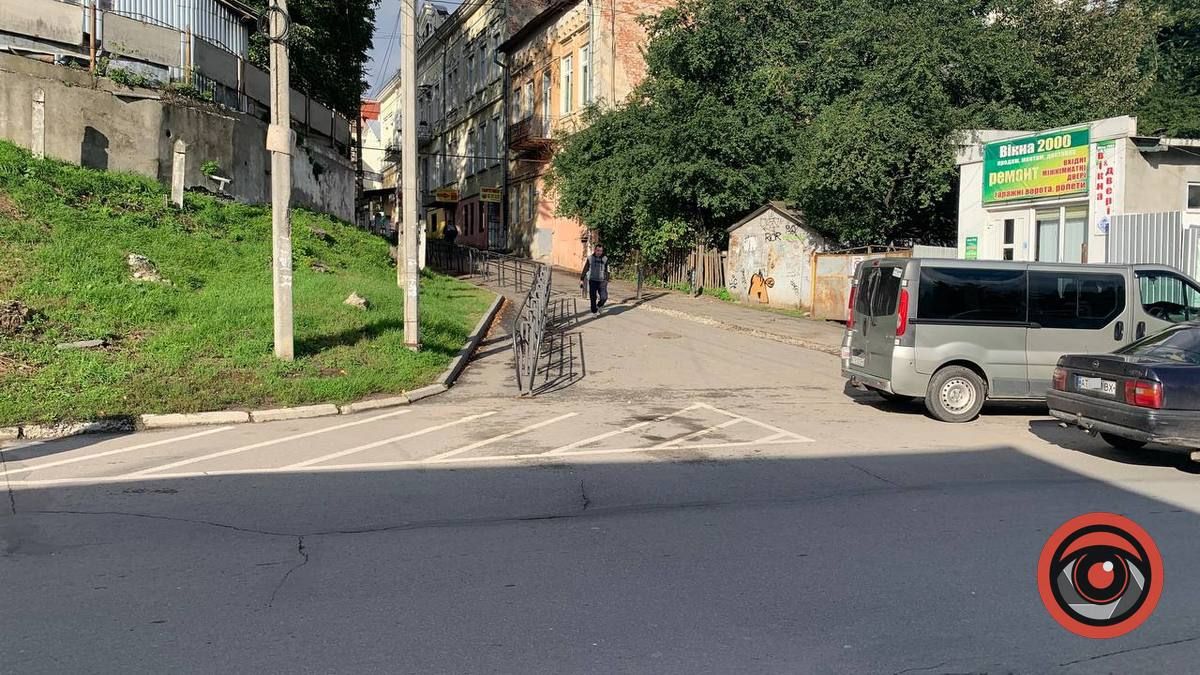 І буде сухо: на Шептицького усунули проблему з водопроводом