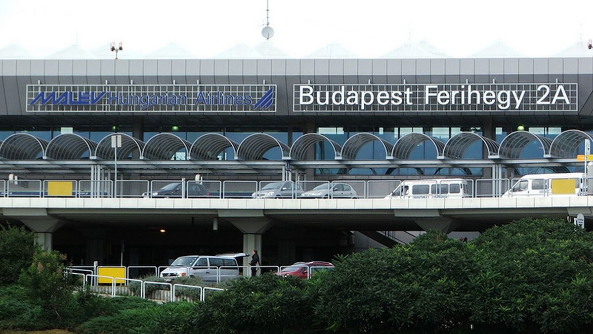 З яких аеропортів найближче полетіти за кордон? 7