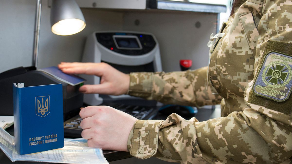 Перелік документів для виїзду за кордон чоловікам-студентам