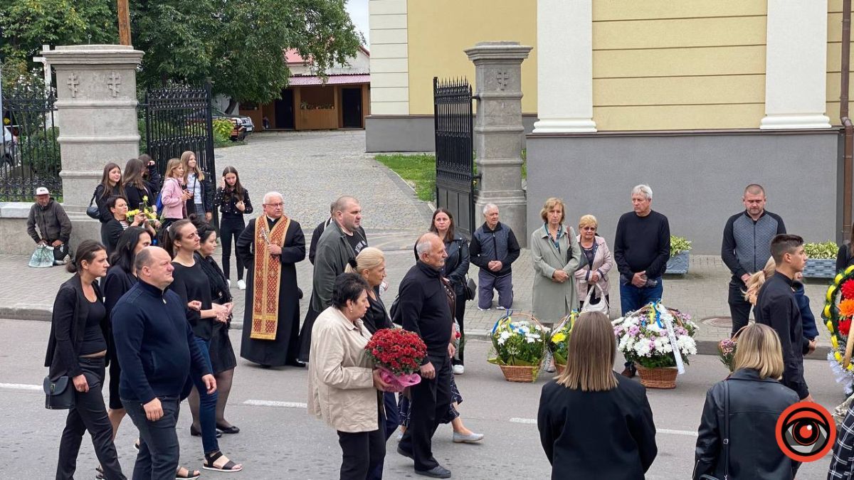 Коломия попрощалася із Героєм Валерієм Кривдою 26