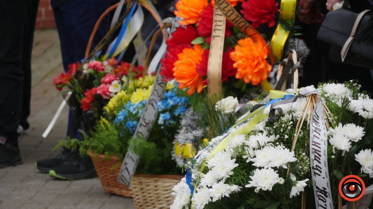 Коломия попрощалася із Героєм Валерієм Кривдою 2