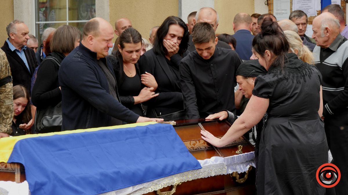 Коломия попрощалася із Героєм Валерієм Кривдою 3