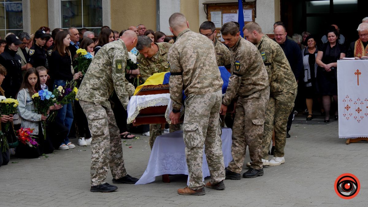 Коломия попрощалася із Героєм Валерієм Кривдою 4