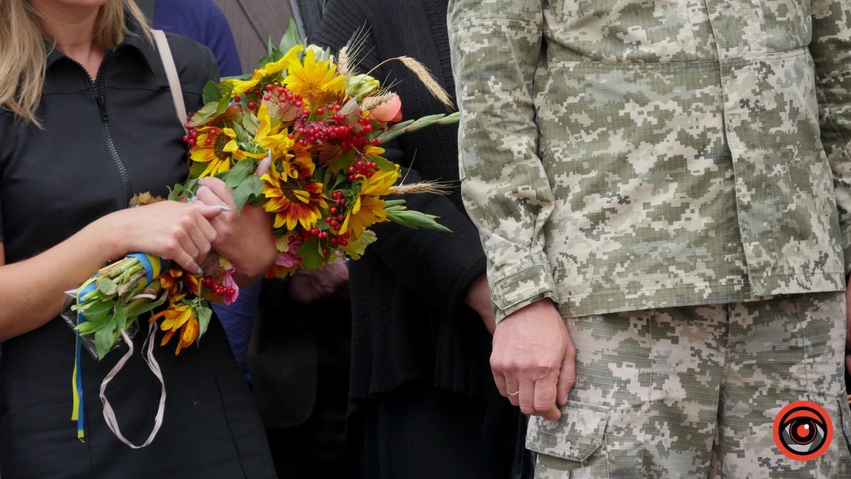 Коломия попрощалася із Героєм Валерієм Кривдою 10