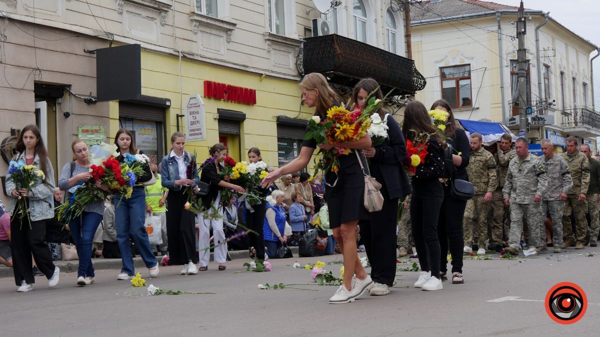 Коломия попрощалася із Героєм Валерієм Кривдою 13