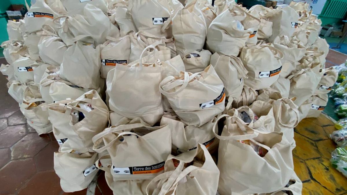 У Городенці благодійна організація розпочала видавати гуманітарну допомогу 5