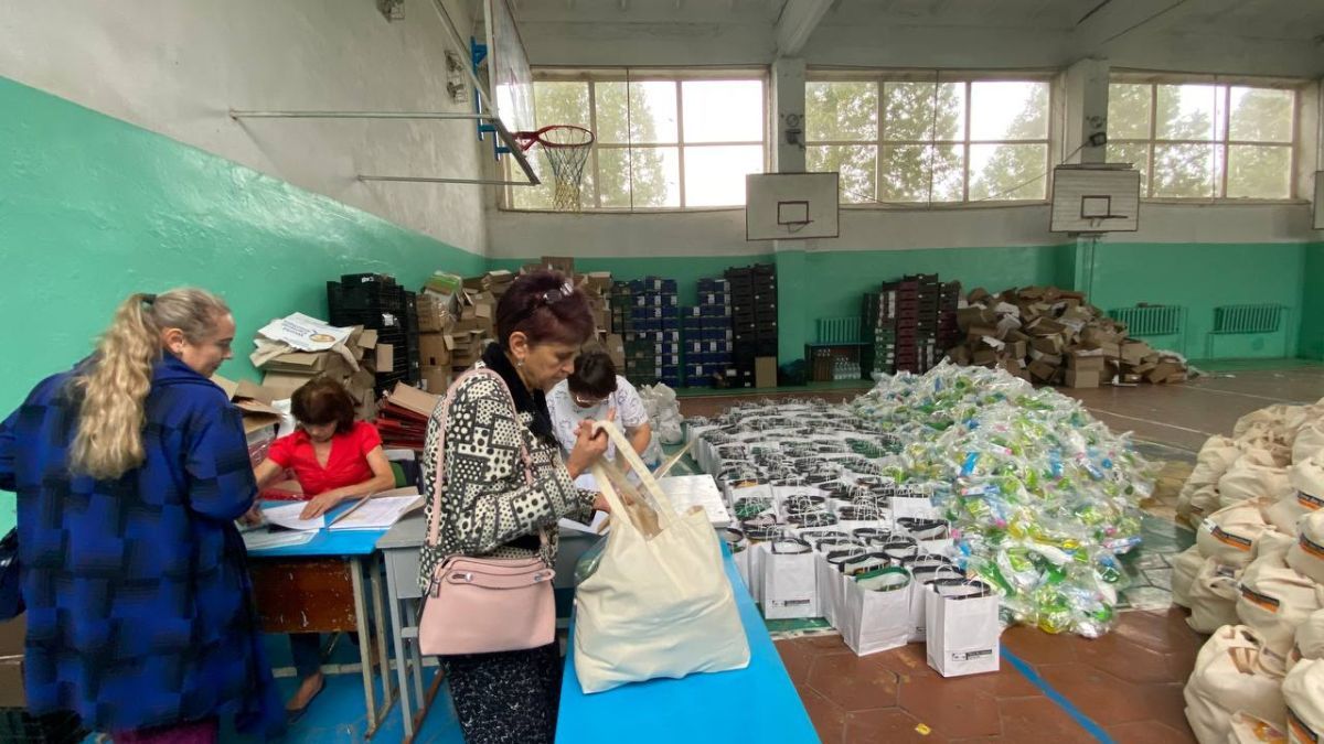 У Городенці благодійна організація розпочала видавати гуманітарну допомогу 2