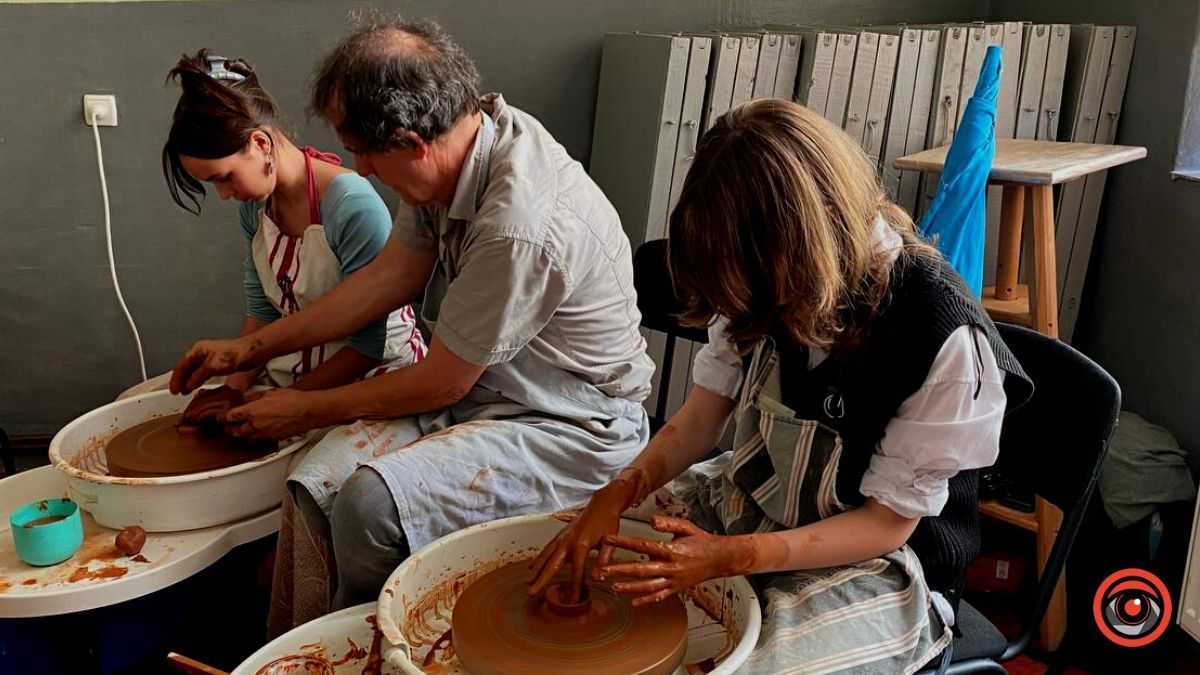 У Коломиї відбувся майстер-клас з гончарства від французького митця 3