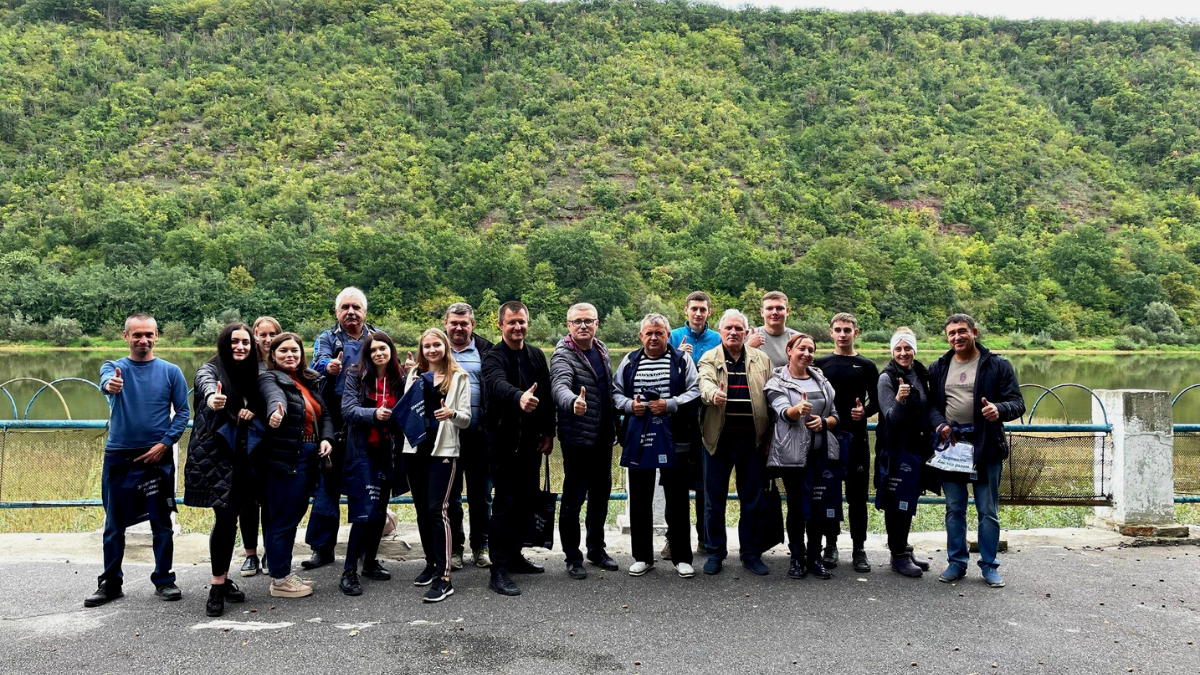 «Хай небо буде мирним, а Україна чистою!» | У Городенці відбулася екологічна акція 1