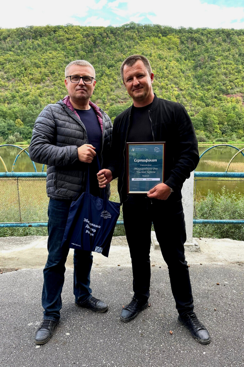 «Хай небо буде мирним, а Україна чистою!» | У Городенці відбулася екологічна акція 2